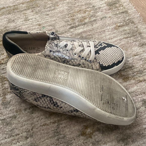 Naturalizer snake skin sneakers! - Picture 3 of 5
